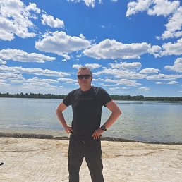 Alex, 49, 