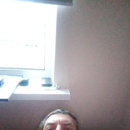Urs, 39, 