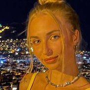 Tanya, 22 , 