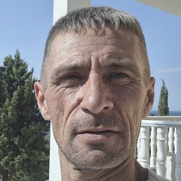 Denis, , 42 