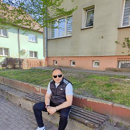 Goga, 45, 