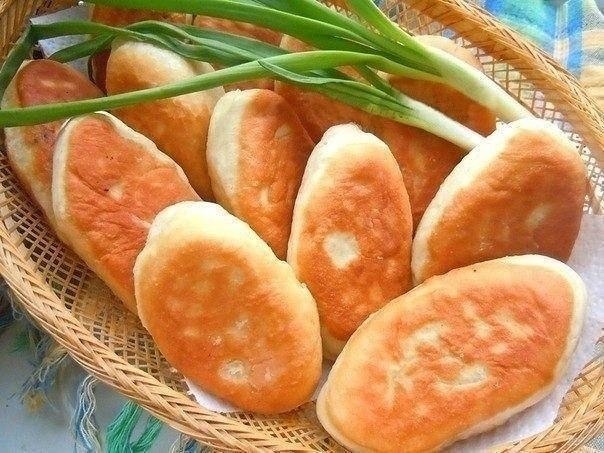 Жареные пирожки с курицей и грибами. Рецепт теста просто супер легкий, а пирожки получаются очень ...
