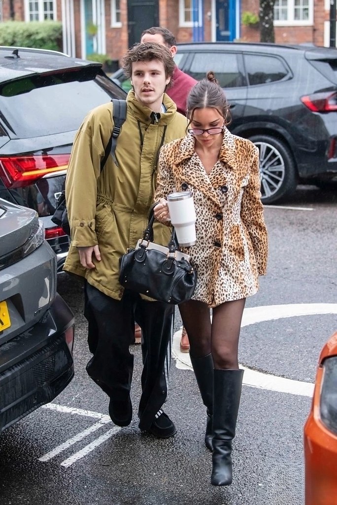 #Paparazzi - 4