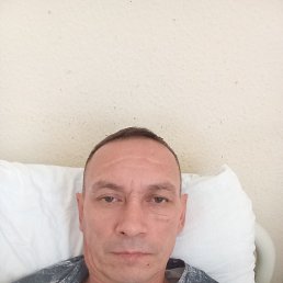 Andrei, 44,  