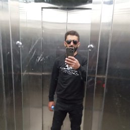 A..r, 42, 