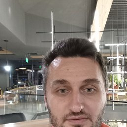 Constanstin, 37, 