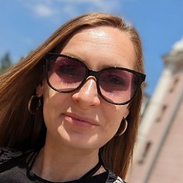 Tina, �������, 44 ����