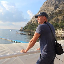 Denis, �������, 44 ����