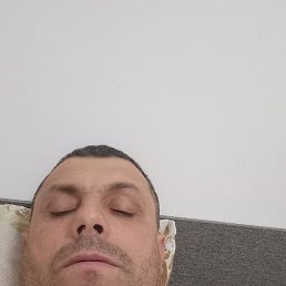 Victor, 45, 