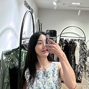 Bella, 33 , 