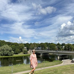 Ina, 57, 