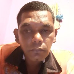 Dee, , 30 