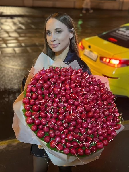 «СКАЗОЧНО ПОВЕЗЛО » 34-летняя юмористка Виктория Складчикова, родом из небольшого городка, до своей ... - 2