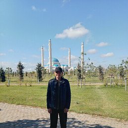 Wasilii, 49, 