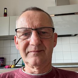 Ernst Ludwig, 65, 