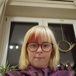 Vivien, 25, 