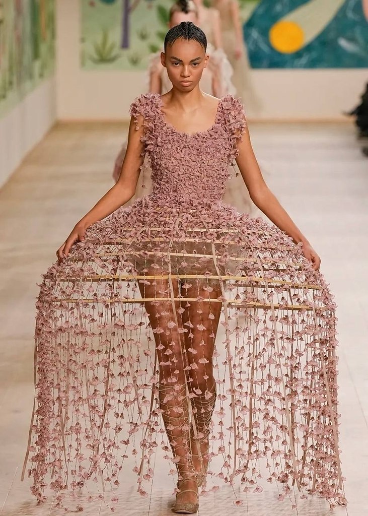  +  = Dior Haute Couture,  2025 - 4