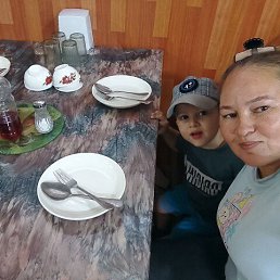Malika, 37, 