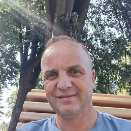 Slavisa, 42, 