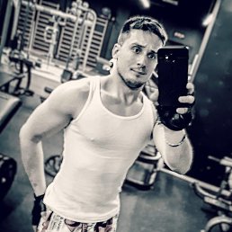 Robert, 39, 