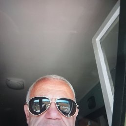 Giorgio, 64, 