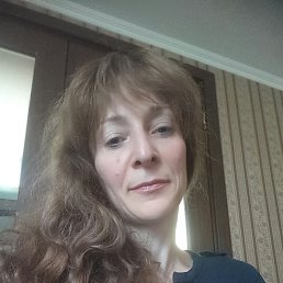 Lia, 45, 