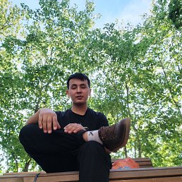Shaxzodbek, 18, 