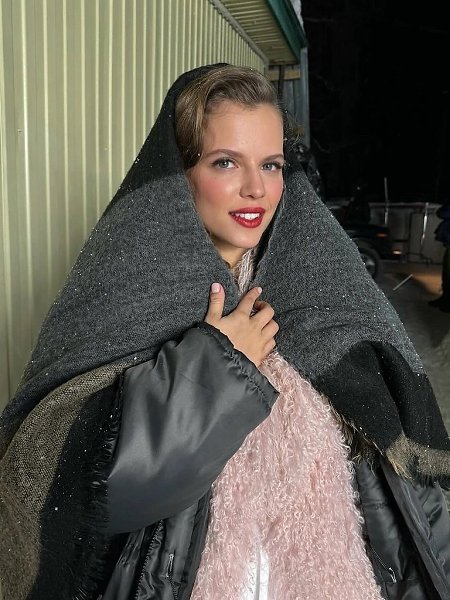 «ТАЛАНТЛИВАЯ АКТРИСА» Молодая актриса Ника Здорик, которой всего 24 года, стремительно набирает ... - 4