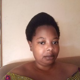 Aline, 33, 