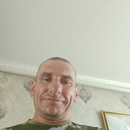  , , 35  -  4  2025