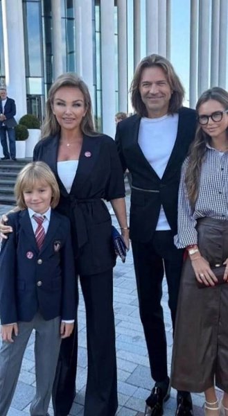 «Лера, зачем?» — в сети обсуждают видео Леры Кудрявцевой, на котором она засняла 62-летнюю супругу ...