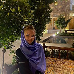 Amina, 26, 