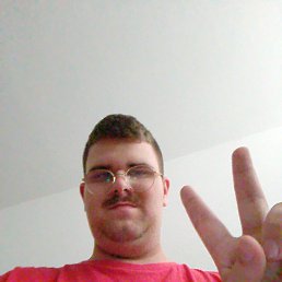 Lukas, 17, 
