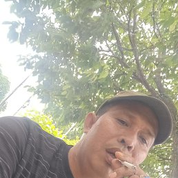 Riyan, 34, 