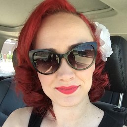 Ella Sophia, 37, 