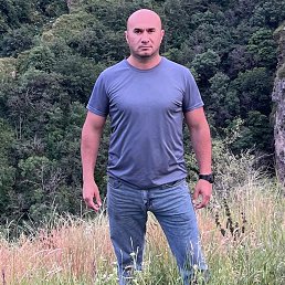 Elxan, 37, 