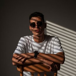 Tarek, 21, 