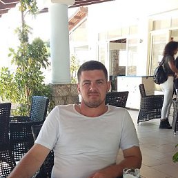 Michal, 38, 