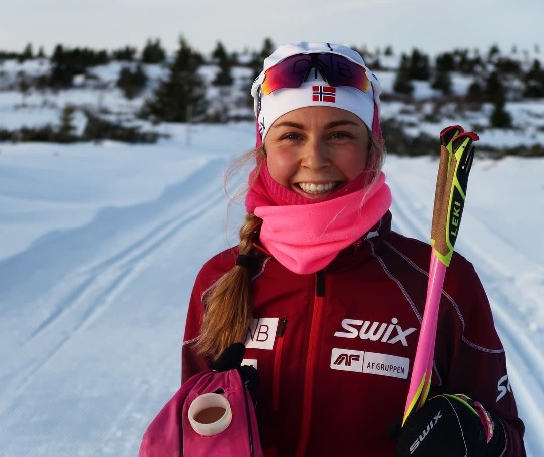 В Норвегии объяснили, почему в сборную включили Тандреволд, которая не выполнила критерии.В ...