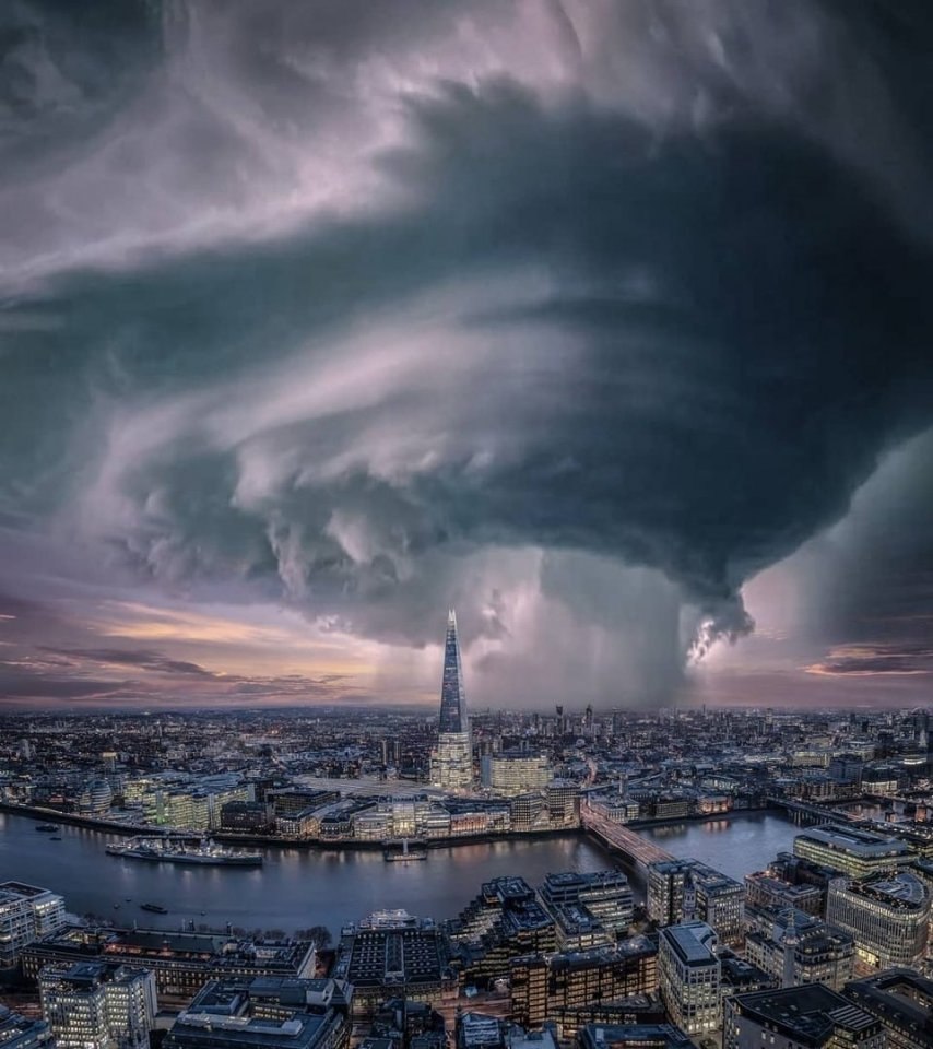 Эти фoтoгpaфии и пyгaют, и зaвopaживaю - 2