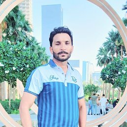 Zeesanh Ali29, 18, 