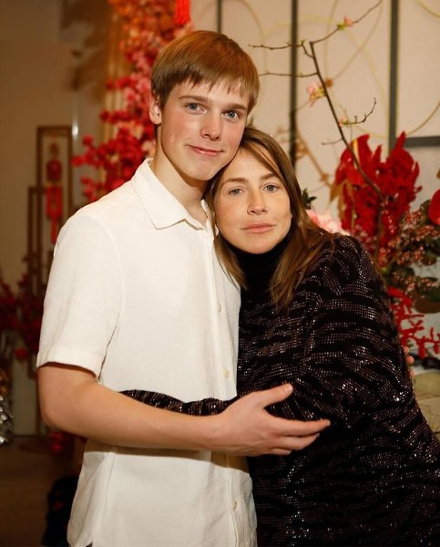 Юлия Барановская показала своего 19-летнего сына. Отец парня - бывший футболист Андрей Аршавин. ...