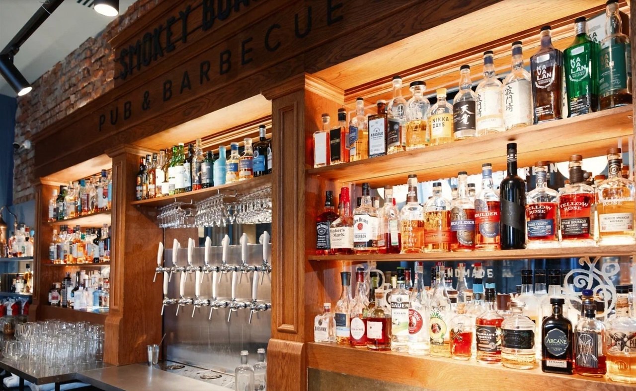 Smokey Bones  :     .    , ... - 5