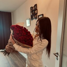 Aika, 49, 