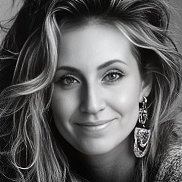 ���, , ����