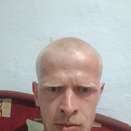 Evgenij, 29 , 