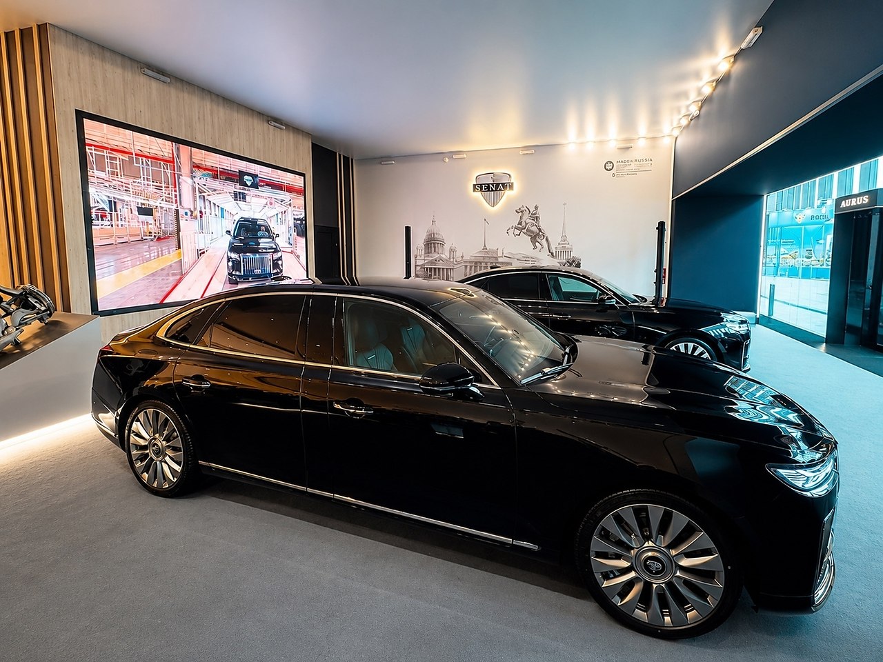 � ������ ����������� ����� Senat 900, ������� ��� ���������� � ��������� Hongqi H9. ������ � �� ���� ... - 2