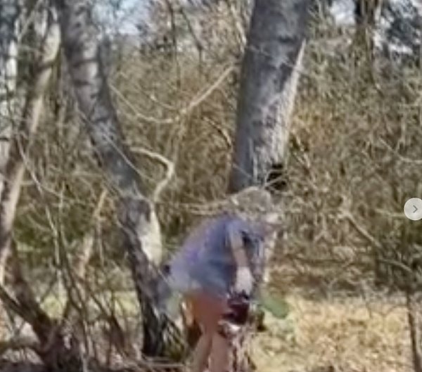 Оксана Самойлова организовала уборку в лесу! Какая умничка!