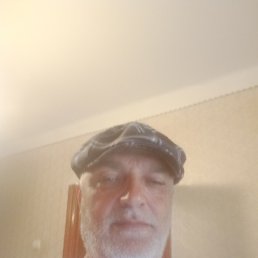 Pavle, 53, 