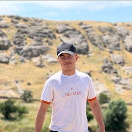 Sardor, 20, 